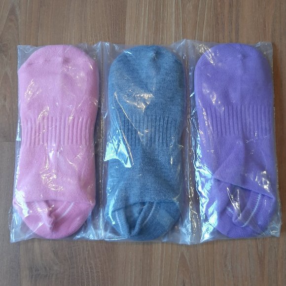 Accessories - 3 pairs of cotton, non slip, silicone dot, Pilates/Yoga socks with grip